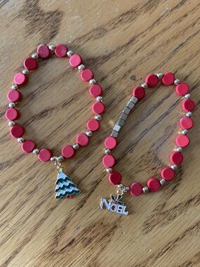 {Handmade} Christmas Charm Bracelet Set
